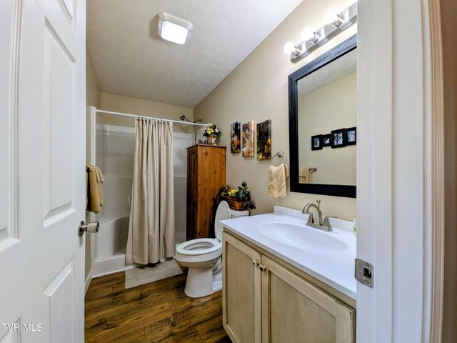 1028 Park Blvd Circle, Rogersville, TN 37857