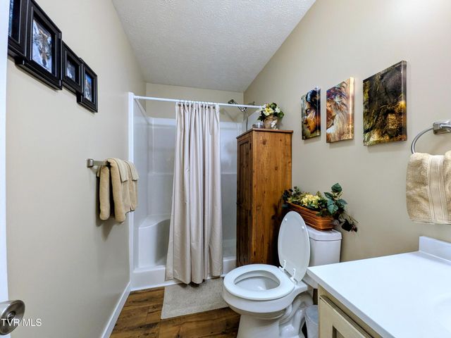 1028 Park Blvd Circle, Rogersville, TN 37857
