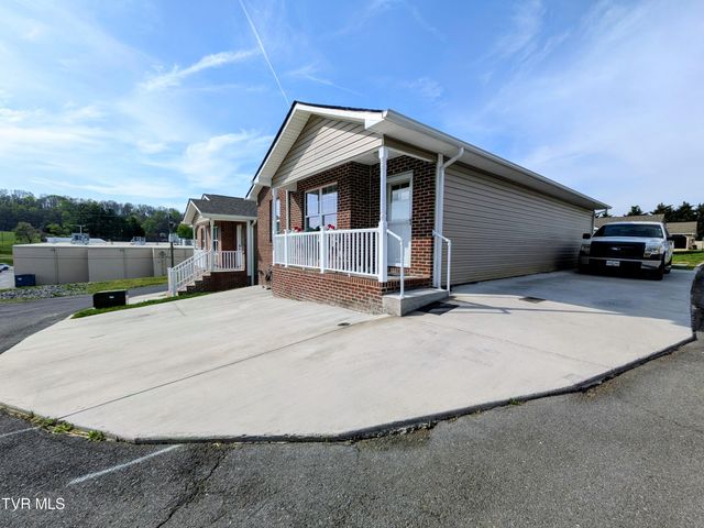 1028 Park Blvd Circle, Rogersville, TN 37857