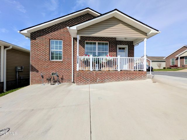 1028 Park Blvd Circle, Rogersville, TN 37857