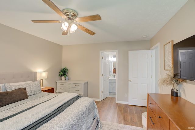 9940 Chatteris Road, Evansville, IN 47725