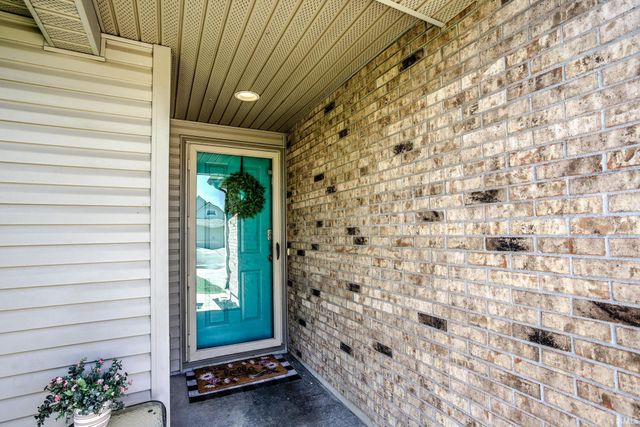 9940 Chatteris Road, Evansville, IN 47725