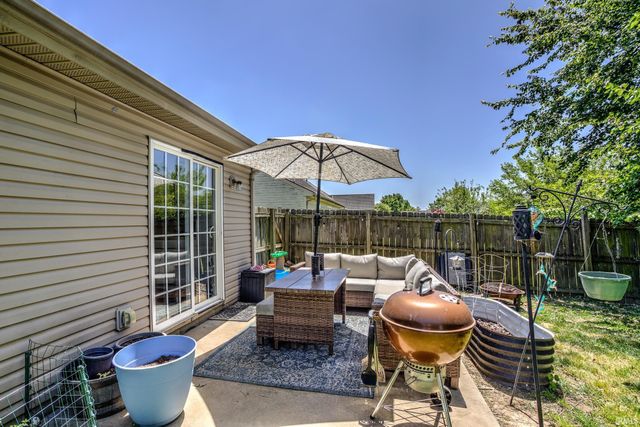 9940 Chatteris Road, Evansville, IN 47725