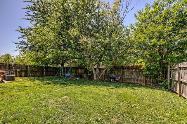 9940 Chatteris Road, Evansville, IN 47725