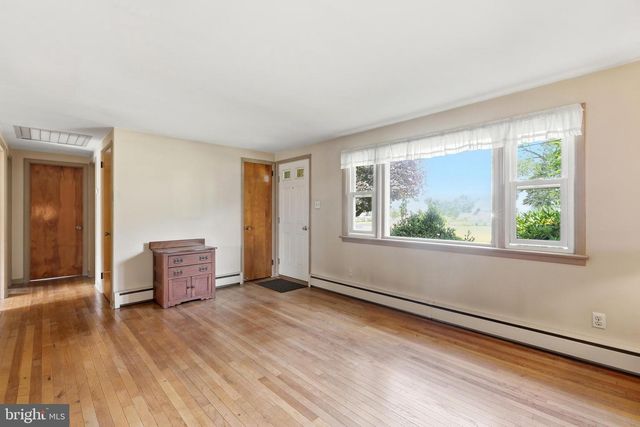 105 N RIDGE RD, Perkasie, PA 18944