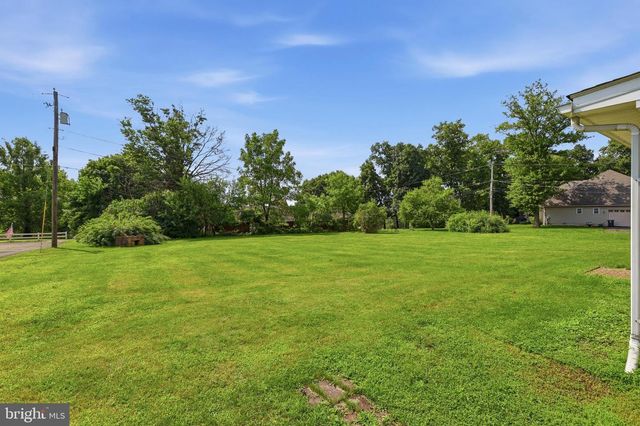 105 N RIDGE RD, Perkasie, PA 18944
