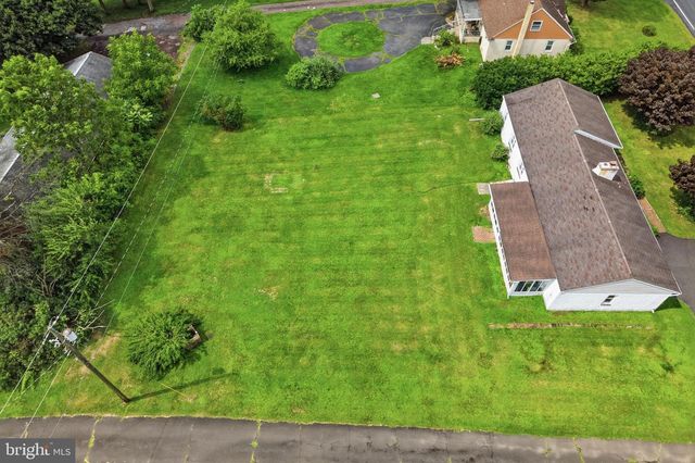 105 N RIDGE RD, Perkasie, PA 18944