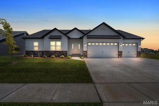 212 woodhurst, Wentzville, MO 63385