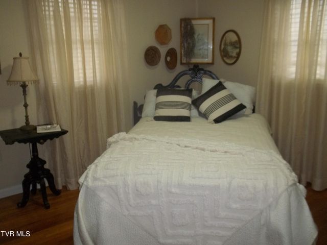 413 Mimosa Street, Mount Carmel, TN 37645