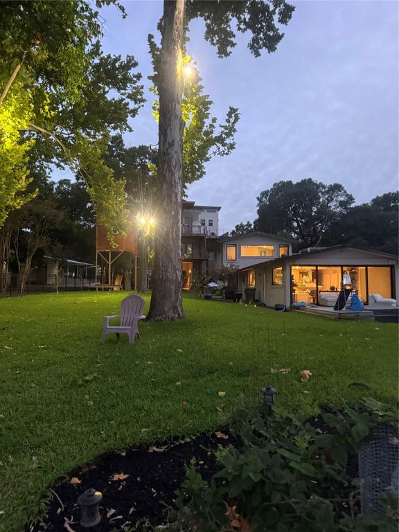 1713 Aztec TRL, Kingsland, TX 78639