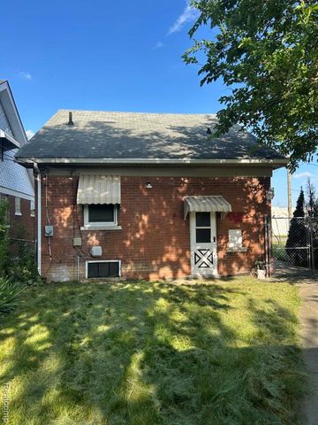 13533 Cloverlawn Street, Detroit, MI 48238