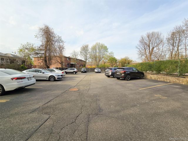 47-27 Little Neck Parkway L-2, Little Neck, NY 11362