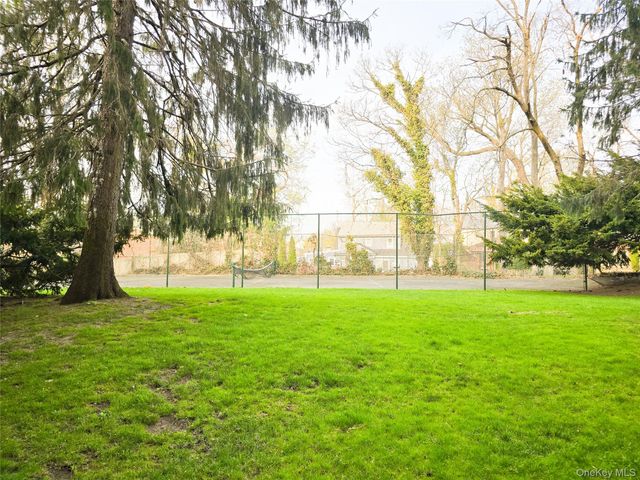 47-27 Little Neck Parkway L-2, Little Neck, NY 11362