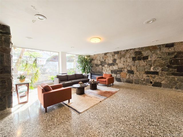 47-27 Little Neck Parkway L-2, Little Neck, NY 11362