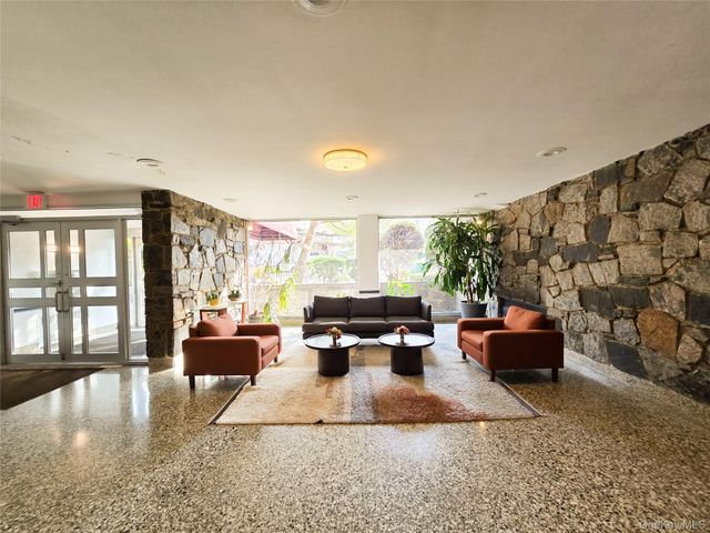 47-27 Little Neck Parkway L-2, Little Neck, NY 11362