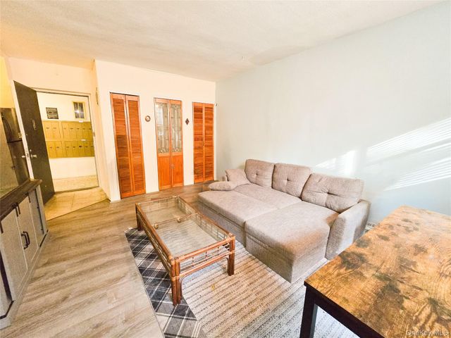 47-27 Little Neck Parkway L-2, Little Neck, NY 11362