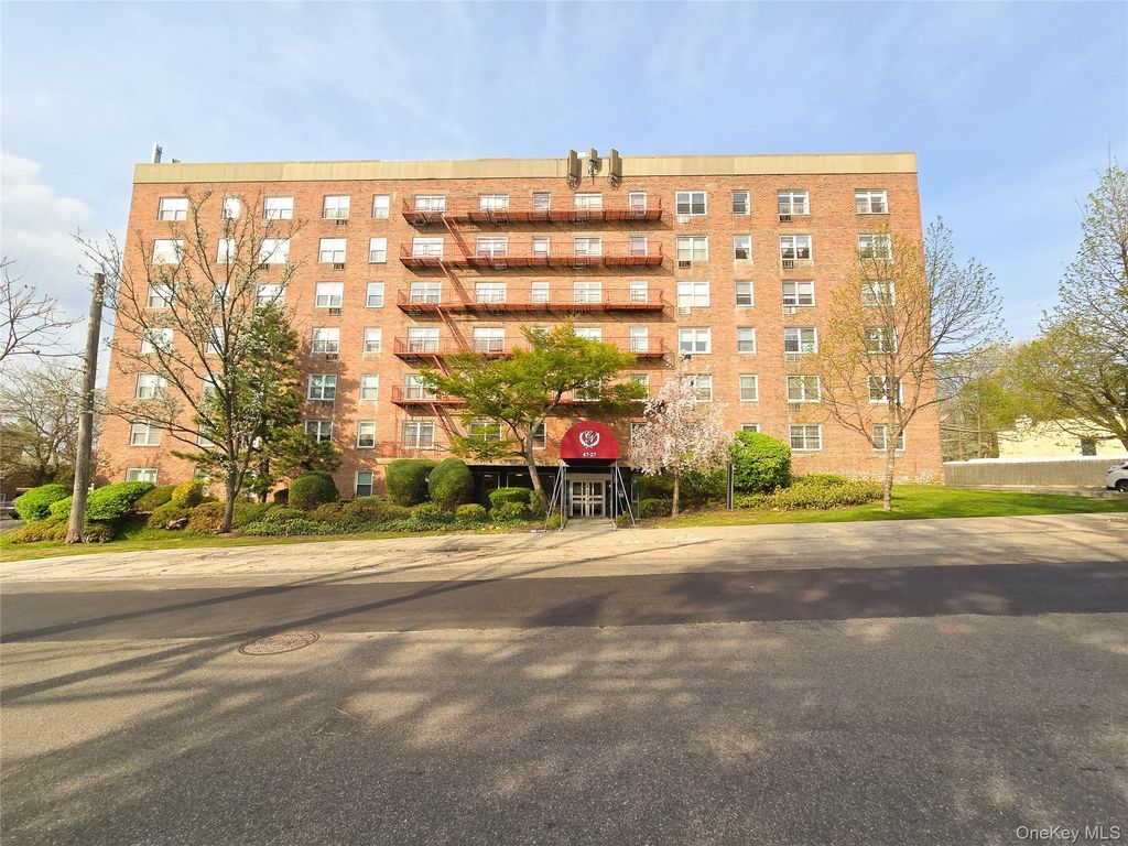 47-27 Little Neck Parkway L-2, Little Neck, NY 11362