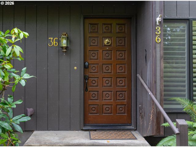 36 WESTBROOK Way, Eugene, OR 97405