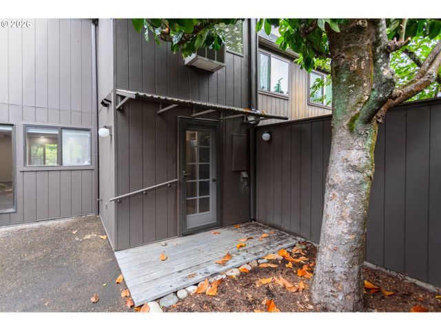 36 WESTBROOK Way, Eugene, OR 97405