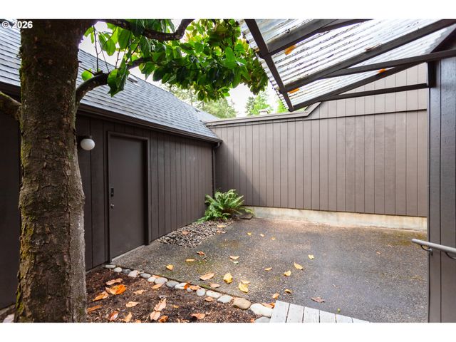 36 WESTBROOK Way, Eugene, OR 97405