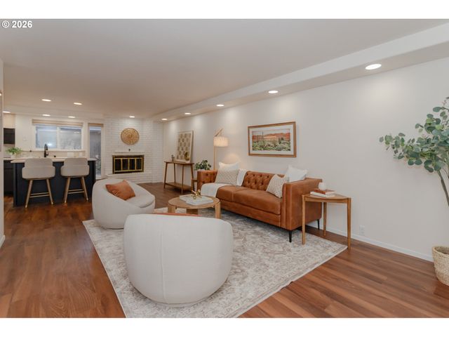 36 WESTBROOK Way, Eugene, OR 97405