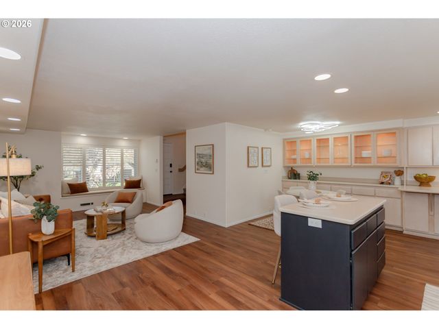 36 WESTBROOK Way, Eugene, OR 97405