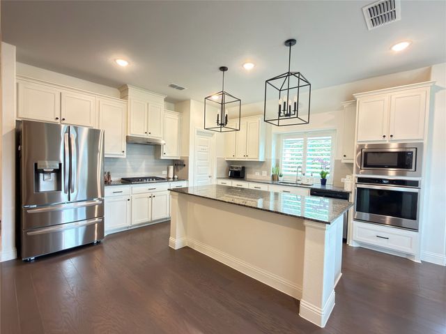 2215 Grassland Avenue, Melissa, TX 75454