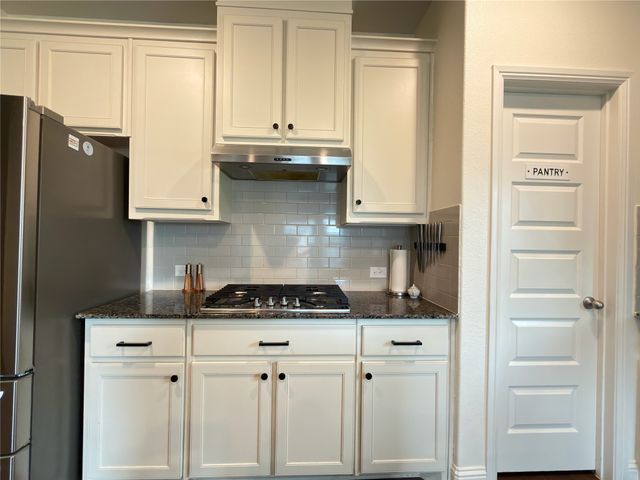 2215 Grassland Avenue, Melissa, TX 75454