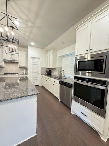 2215 Grassland Avenue, Melissa, TX 75454