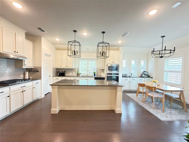 2215 Grassland Avenue, Melissa, TX 75454