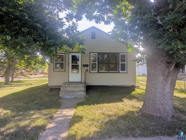 1202 N Prairie Ave Avenue, Sioux Falls, SD 57104