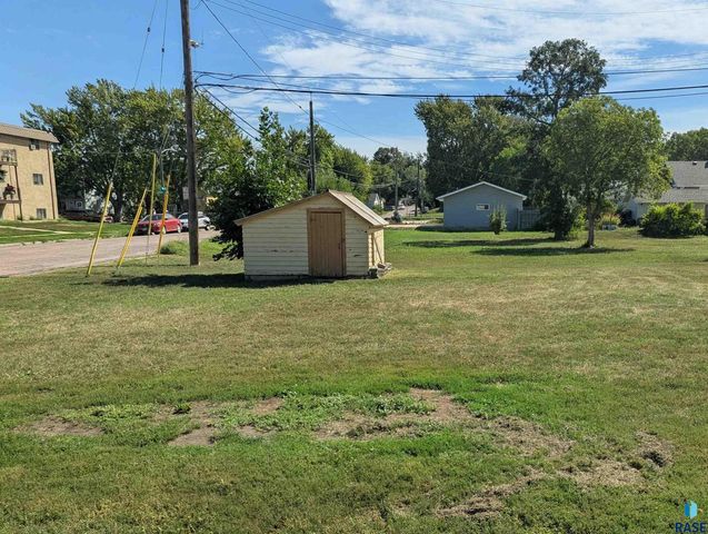 1202 N Prairie Ave Avenue, Sioux Falls, SD 57104