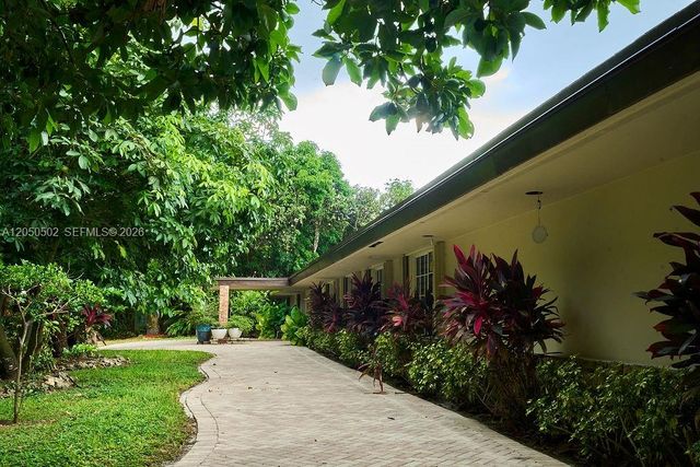 21601 SW 154th Ave, Miami, FL 33170