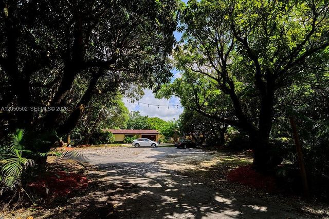 21601 SW 154th Ave, Miami, FL 33170
