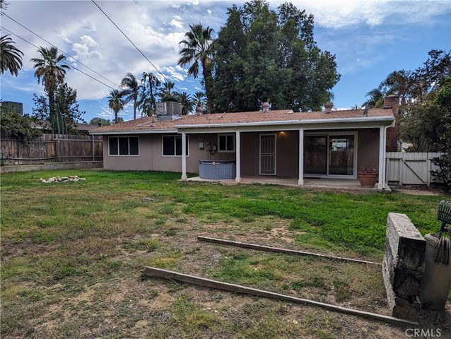 533 Esther Way, Redlands, CA 92373