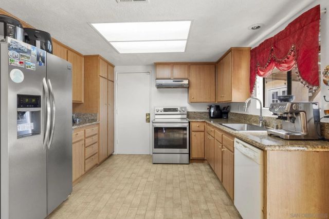 2143 Flint, Escondido, CA 92027