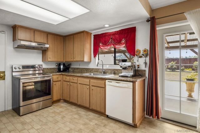 2143 Flint, Escondido, CA 92027