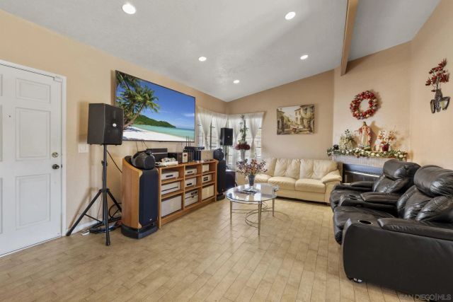 2143 Flint, Escondido, CA 92027