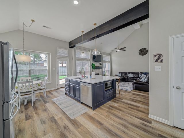 1801 Kris Street, Mansfield, TX 76063