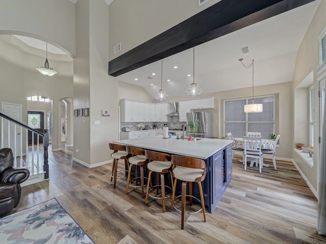 1801 Kris Street, Mansfield, TX 76063