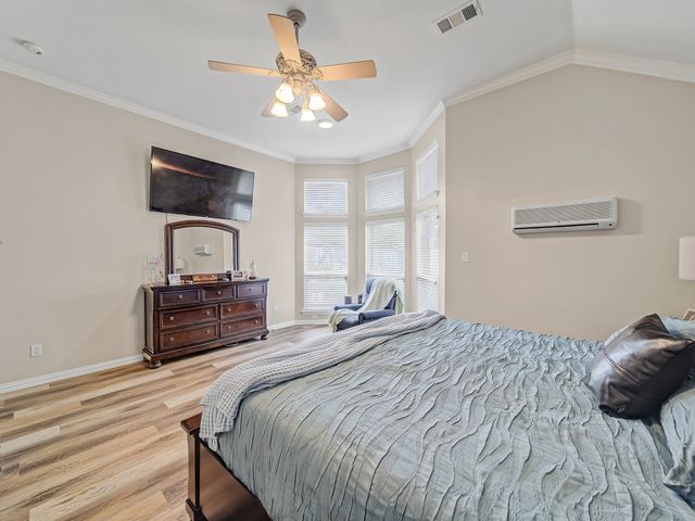 1801 Kris Street, Mansfield, TX 76063