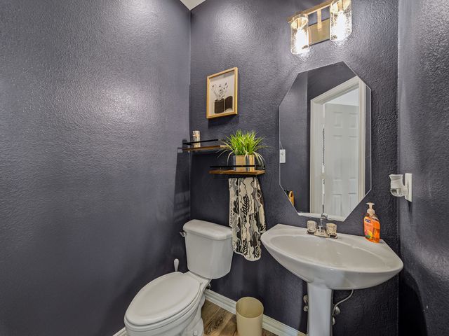 1801 Kris Street, Mansfield, TX 76063