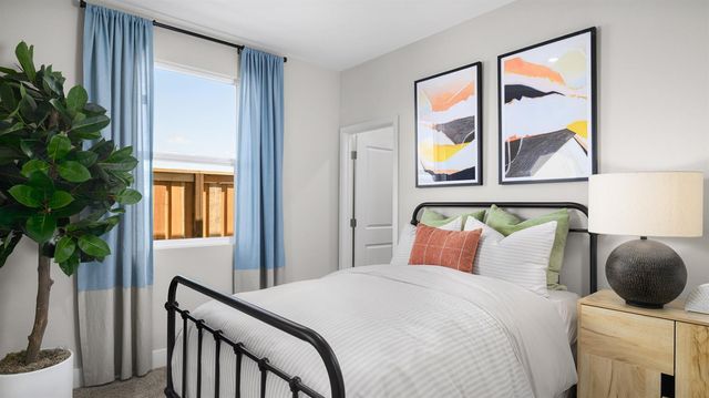 603 Amber Dr, Waterford, CA 95386