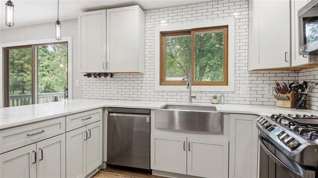 1238 Dogwood Drive, Eau Claire, WI 54701