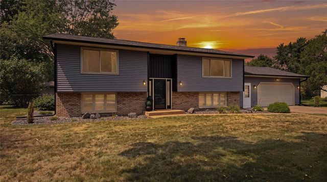 1238 Dogwood Drive, Eau Claire, WI 54701