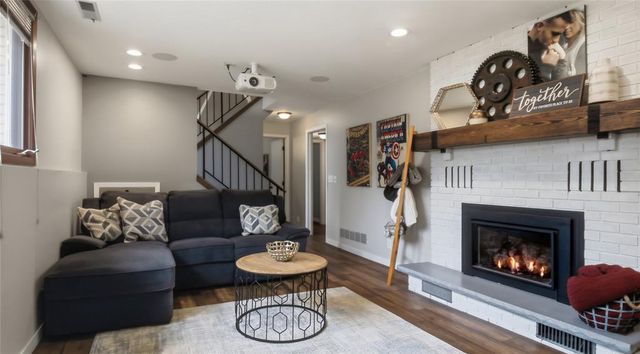 1238 Dogwood Drive, Eau Claire, WI 54701