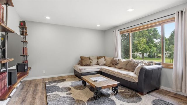1238 Dogwood Drive, Eau Claire, WI 54701