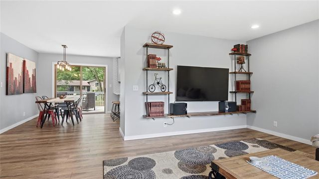 1238 Dogwood Drive, Eau Claire, WI 54701