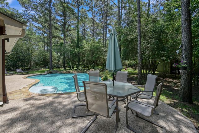 33015 Sawgrass Court, Magnolia, TX 77354