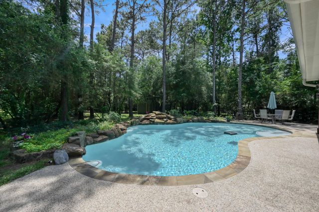 33015 Sawgrass Court, Magnolia, TX 77354